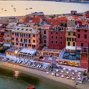 https://miramare.hotelitalianriviera.com